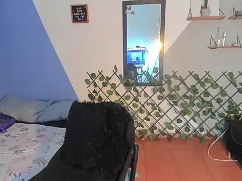 MilaValentine online show from 13, 4, 2026