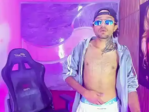 Snapshot of Josh_Hot_Sex chatting on 11, 4, 2026 Josh Hot Sex online show from 11, 4, 2026