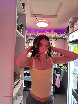 Snapshot of juicybootyquinn chatting on 28, 5, 2026 juicybootyquinn online show from 28, 5, 2026