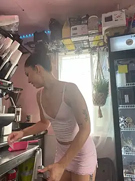 juicybootyquinn online show from 23, 7, 2026