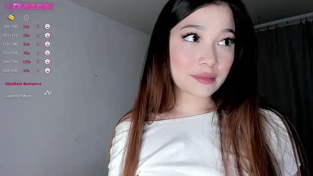 Snapshot of VivaLaDiva chatting on 12, 4, 2026 VivaLaDiva online show from 12, 4, 2026