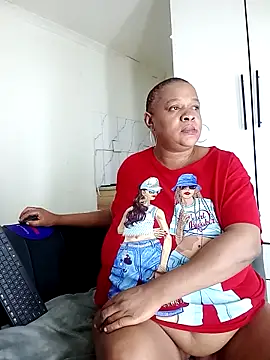 Snapshot of BUSTYQUEEN56_ chatting on 20, 4, 2026 BUSTYQUEEN56 online show from 20, 4, 2026
