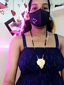 Snapshot of Mun_Mun1 chatting on 12, 4, 2026 Mun Mun1 online show from 12, 4, 2026