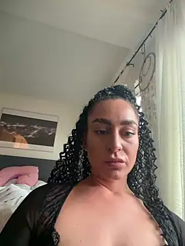 CurlyRouge online show from 8, 6, 2026