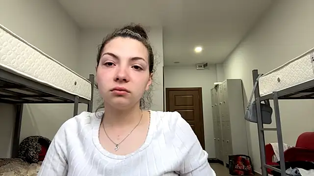 SharieLangan online show from 16, 4, 2026