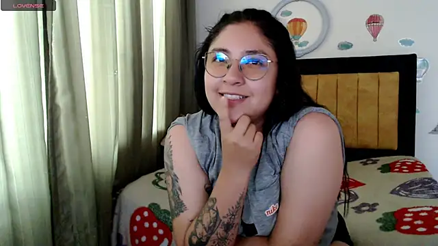 Snapshot of MAYEXS chatting on 12, 4, 2026 MAYEXS online show from 12, 4, 2026