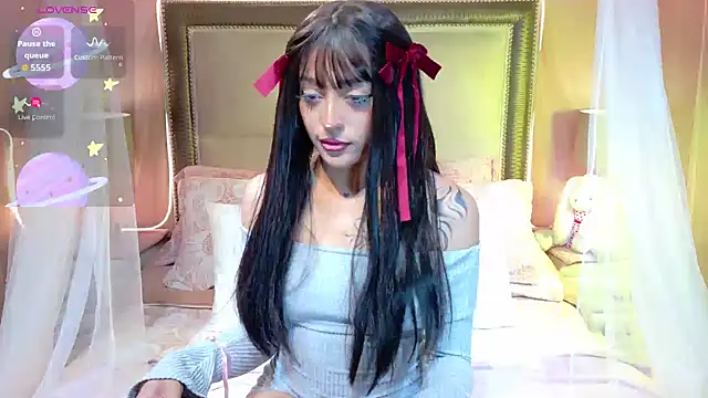 Snapshot of VaLuu__ chatting on 9, 6, 2026 VaLuu online show from 9, 6, 2026
