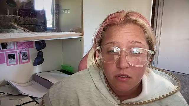 Snapshot of MUSCLEMOMMY1365 chatting on 14, 5, 2026 MUSCLEMOMMY1365 online show from 14, 5, 2026