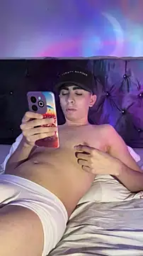 Snapshot of michaell_twinkk chatting on 27, 4, 2026 michaell twinkk online show from 27, 4, 2026