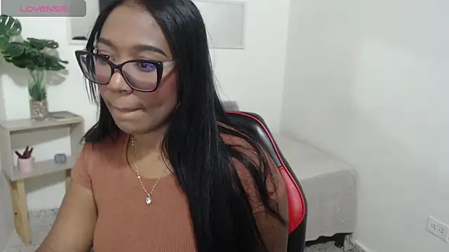 Chell Ivy online show from 20, 4, 2026