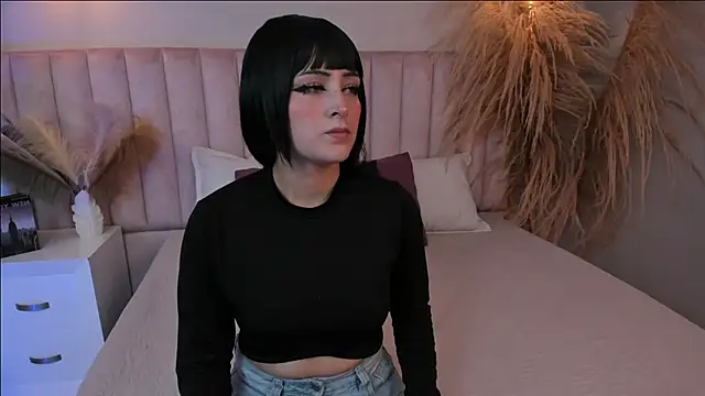 Darcy baker online show from 18, 4, 2026