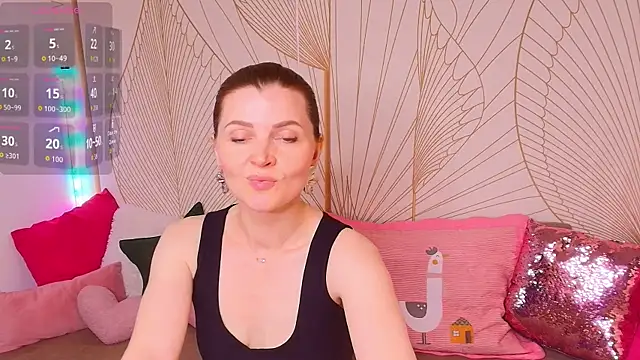 Snapshot of Liza__Evans chatting on 9, 7, 2026 Liza Evans online show from 9, 7, 2026