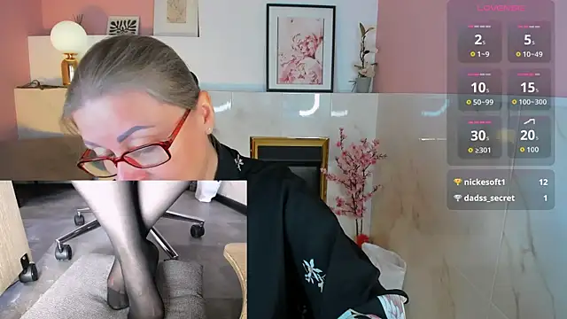 Alexandra Kind online show from 5, 7, 2026