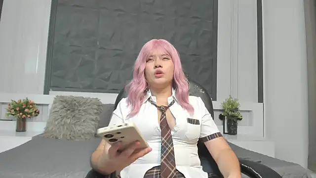 sophia blade  online show from 9, 5, 2026