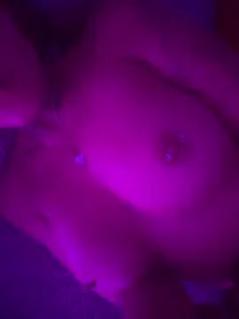 Snapshot of Violeta_queen1 chatting on 23, 6, 2026 Violeta queen1 online show from 23, 6, 2026