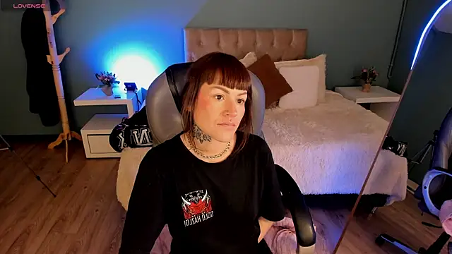Kim Jeins666  online show from 1, 6, 2026