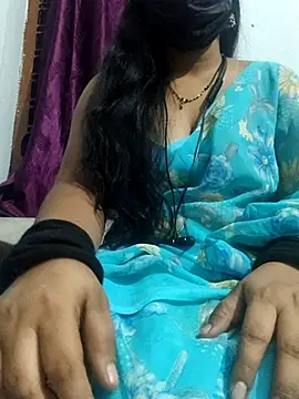 Snapshot of sweetylove01 chatting on 9, 6, 2026 sweetylove01 online show from 9, 6, 2026