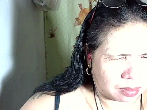 HottyCurlyPeanut online show from 24, 4, 2026