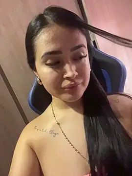 Snapshot of Sara_fun chatting on 12, 11, 2025 Sara fun online show from 12, 11, 2025