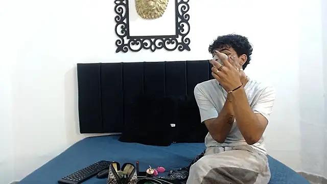 Snapshot of SinBoy_ chatting on 27, 4, 2026 SinBoy online show from 27, 4, 2026
