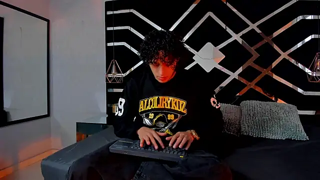 JayTaylorr online show from 15, 5, 2026
