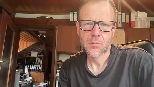 Snapshot of o_florian_o1 chatting on 1, 6, 2026 o florian o1 online show from 1, 6, 2026