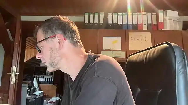 Snapshot of o_florian_o1 chatting on 3, 6, 2026 o florian o1 online show from 3, 6, 2026