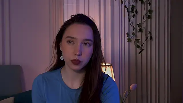 Snapshot of Suzaneey chatting on 6, 6, 2026 Suzaneey online show from 6, 6, 2026