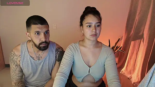 Snapshot of Alyssa_and_DAngelo chatting on 4, 5, 2026 Alyssa and DAngelo online show from 4, 5, 2026