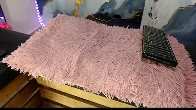 Snapshot of Darianna_A chatting on 8, 6, 2026 Darianna A online show from 8, 6, 2026