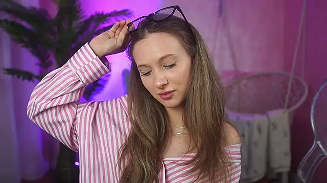 AlexiaPink online show from 14, 7, 2026