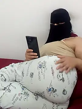 Snapshot of Youmy_love26 chatting on 15, 6, 2026 Youmy love26 online show from 15, 6, 2026