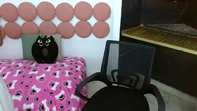 Chris Hott online show from 22, 4, 2026