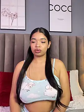 Snapshot of LilyFoox chatting on 13, 5, 2026 LilyFoox online show from 13, 5, 2026