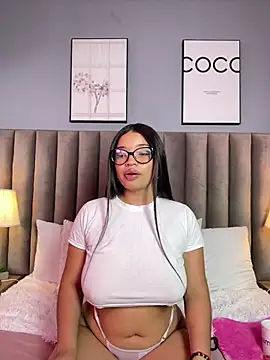 LilyFoox online show from 28, 6, 2026