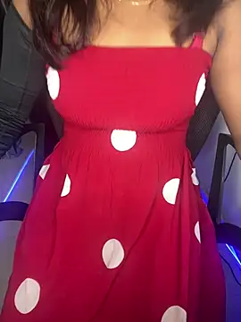 Snapshot of VelvetNaina chatting on 13, 5, 2026 VelvetNaina online show from 13, 5, 2026