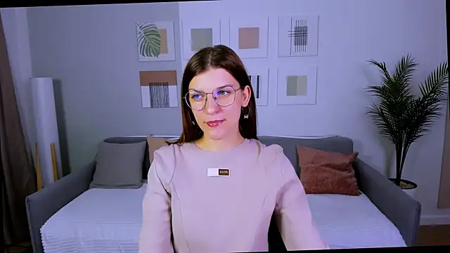 Snapshot of AnnaThorne chatting on 28, 4, 2026 AnnaThorne online show from 28, 4, 2026