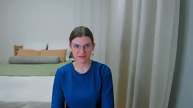 Snapshot of AnnaThorne chatting on 5, 5, 2026 AnnaThorne online show from 5, 5, 2026