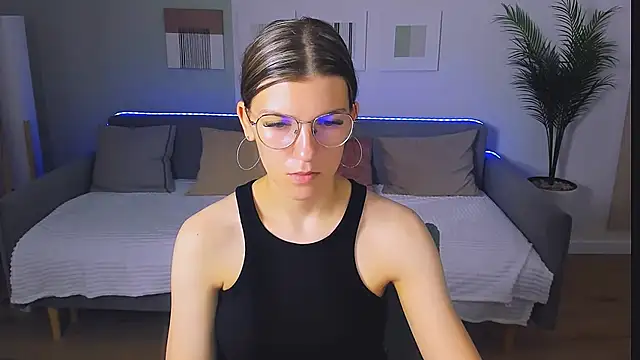 Snapshot of AnnaThorne chatting on 26, 5, 2026 AnnaThorne online show from 26, 5, 2026