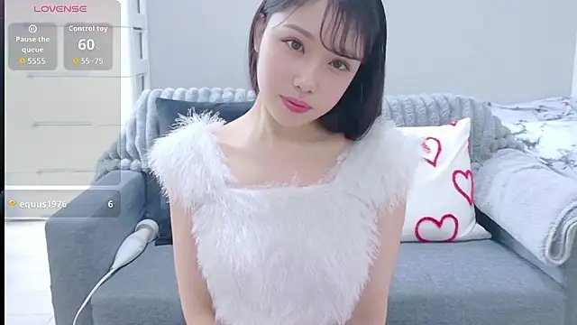 Snapshot of Minamina2 chatting on 27, 5, 2026 Minamina2 online show from 27, 5, 2026