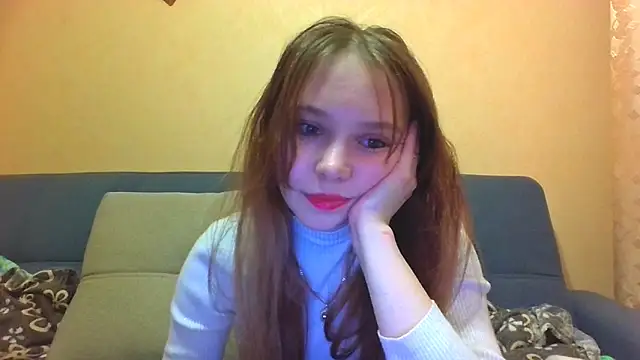 Snapshot of Princess_Mira chatting on 5, 5, 2026 Princess Mira online show from 5, 5, 2026