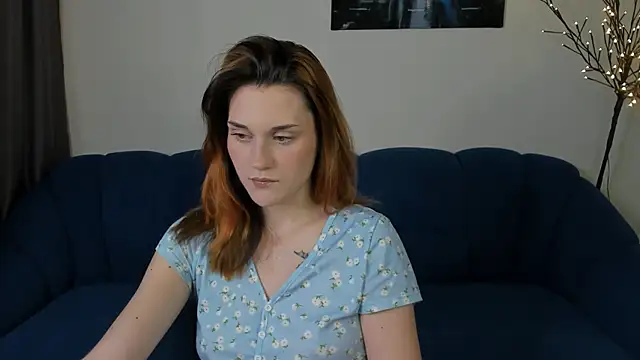 Snapshot of elani_lune chatting on 28, 6, 2026 elani lune online show from 28, 6, 2026