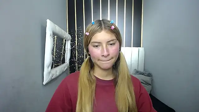nancy blonde online show from 28, 4, 2026