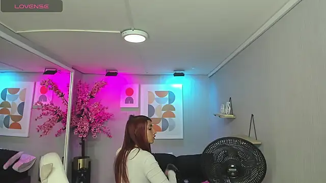 Sofi monroeee online show from 22, 7, 2026