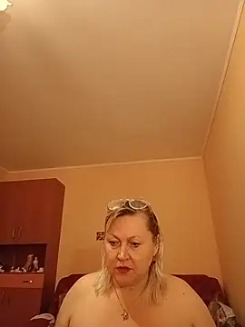 Snapshot of I_amVeronicle chatting on 9, 7, 2026 I amVeronicle online show from 9, 7, 2026