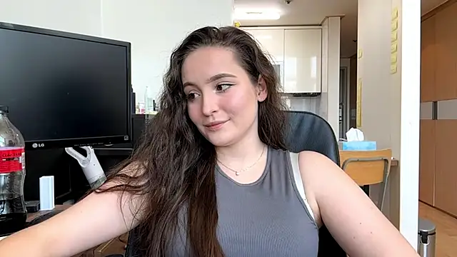 Emilly Cart online show from 15, 5, 2026