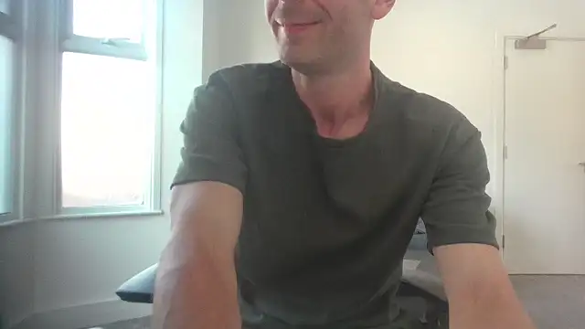 Snapshot of frenchbdmaninlondon chatting on 6, 7, 2026 frenchbdmaninlondon online show from 6, 7, 2026