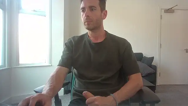 Snapshot of frenchbdmaninlondon chatting on 8, 7, 2026 frenchbdmaninlondon online show from 8, 7, 2026