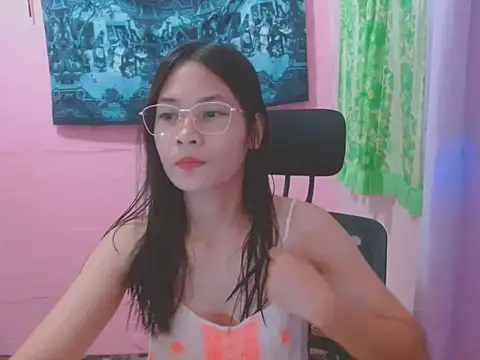 Snapshot of Sweetsexylady19 chatting on 7, 6, 2026 Sweetsexylady19 online show from 7, 6, 2026
