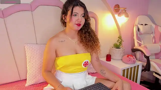 Snapshot of alexa_cutte_ chatting on 3, 7, 2026 alexa cutte online show from 3, 7, 2026